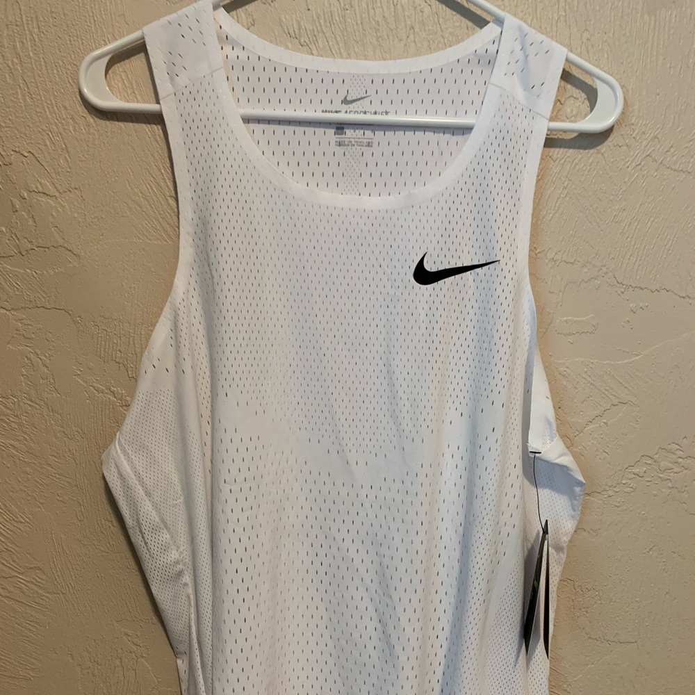 NIKE AEROSWIFT SINGLET TANK TOP - NWT MEN’S WHITE